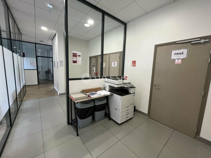 Location Bureaux et activités légères VILLEPINTE (93420) - Photo 4