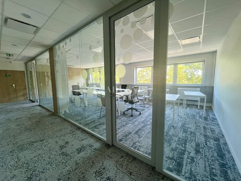 Location Bureaux TREMBLAY EN FRANCE (93290) - Photo 7