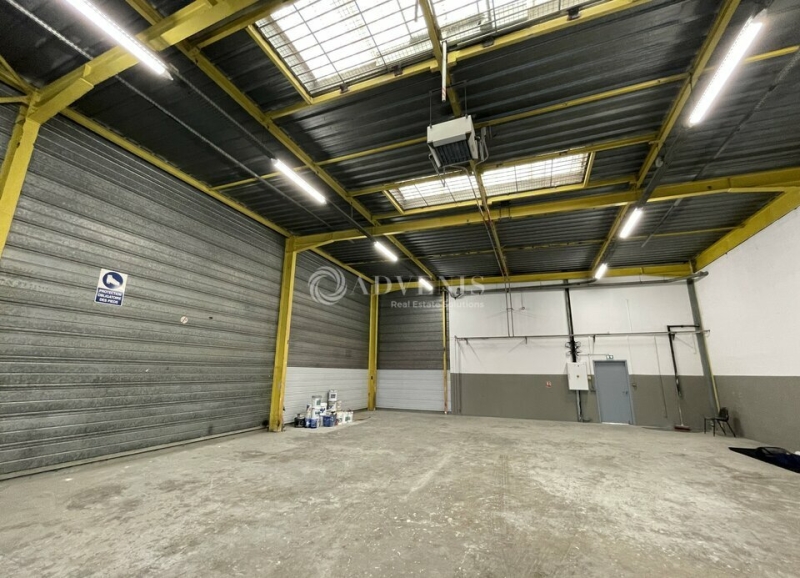 Location Activités Entrepôts TREMBLAY EN FRANCE (93290) - Photo 1