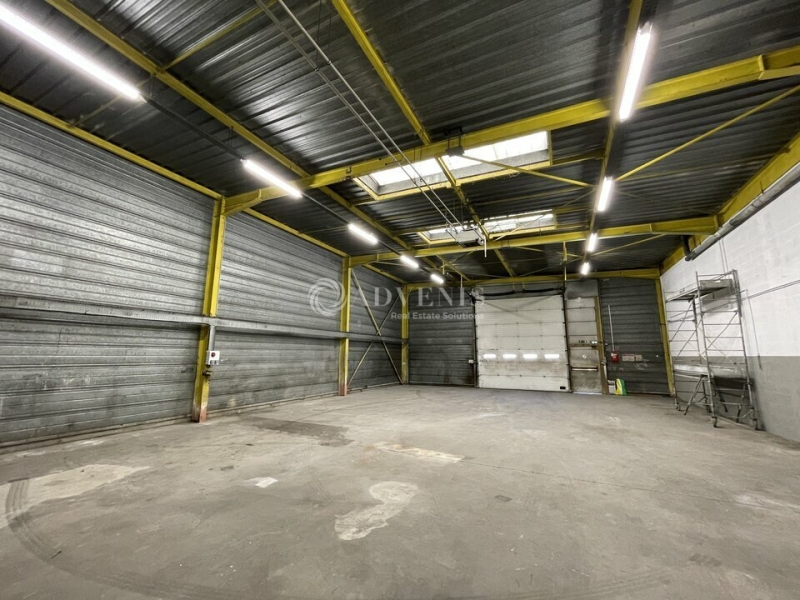 Location Activités Entrepôts TREMBLAY EN FRANCE (93290) - Photo 2