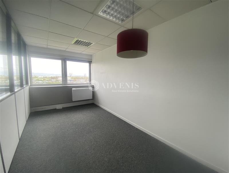 Location Bureaux TREMBLAY EN FRANCE (93290) - Photo 14