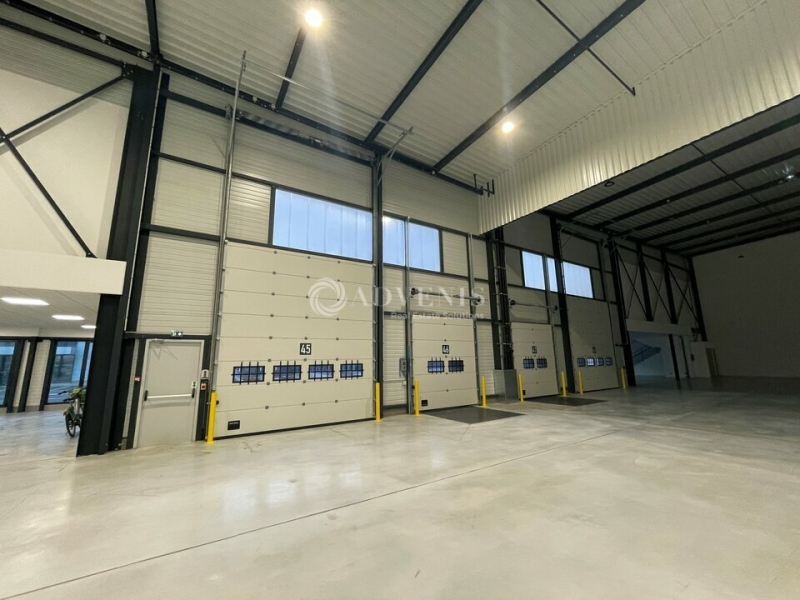 Location Activités Entrepôts LE BOURGET (93350) - Photo 2