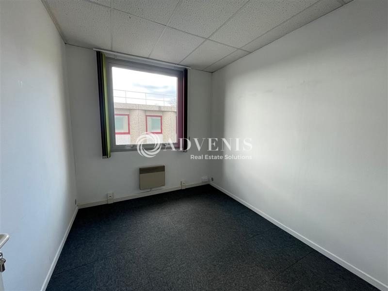 Location Bureaux TREMBLAY EN FRANCE (93290) - Photo 4