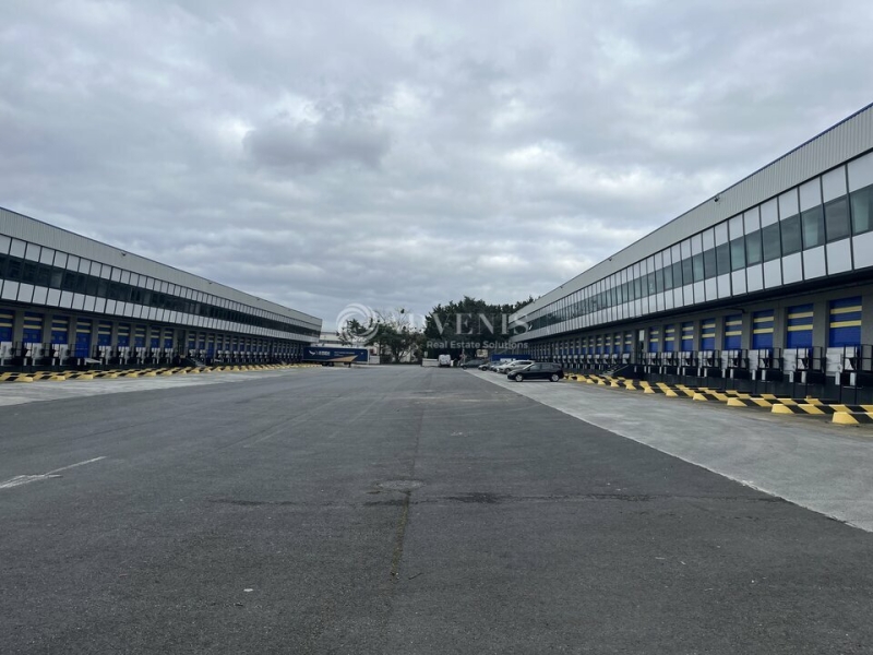 Location Entrepôts FOSSES (95470) - Photo 10