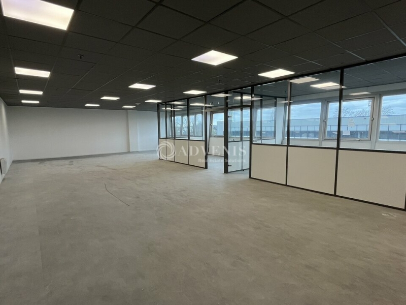 Location Entrepôts FOSSES (95470) - Photo 8