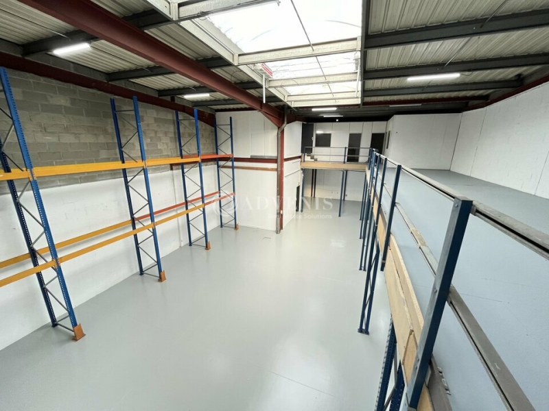 Location Activités Entrepôts LE THILLAY (95500) - Photo 1