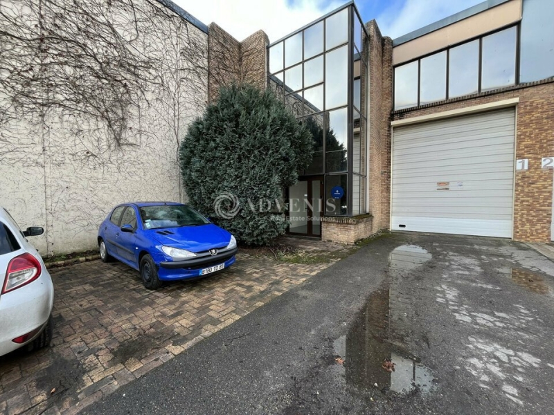 Location Activités Entrepôts LE THILLAY (95500) - Photo 1