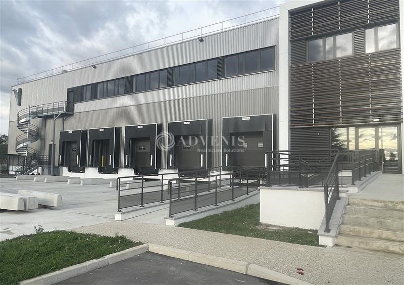 Location Entrepôts GARGES LES GONESSE (95140) - Photo 2