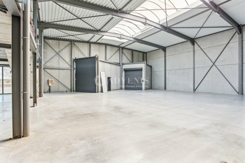 Location Activités Entrepôts LE MESNIL AMELOT (77990) - Photo 1