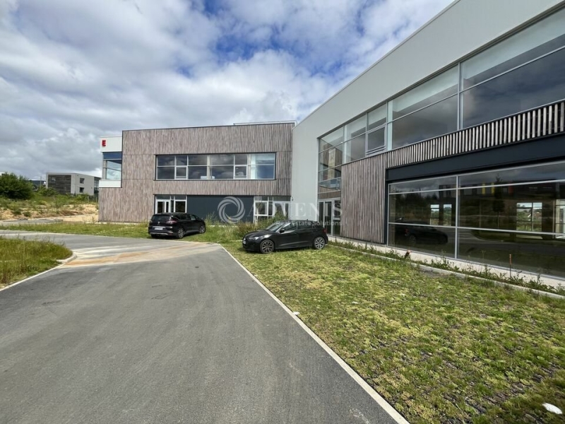 Vente Investisseur Commerces LOUVRES (95380) - Photo 1