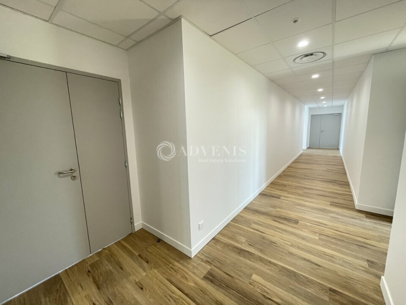 Location Bureaux TREMBLAY EN FRANCE (93290) - Photo 4