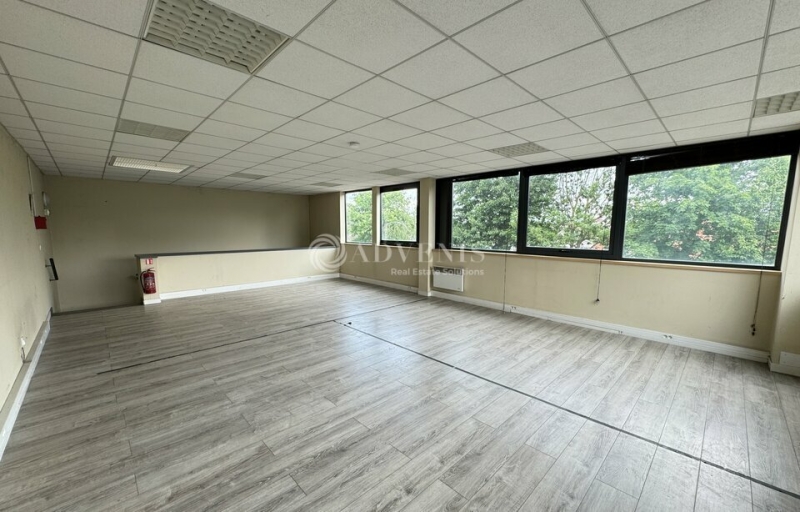 Location Activités Entrepôts GOUSSAINVILLE (95190) - Photo 12