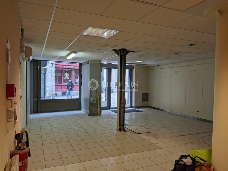 Location Commerces ORLEANS (45000) - Photo 2