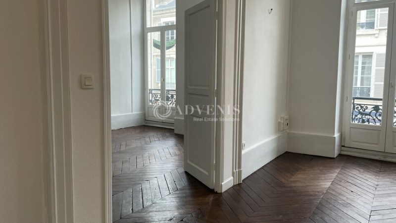 Vente Investisseur Bureaux ORLEANS (45000) - Photo 1