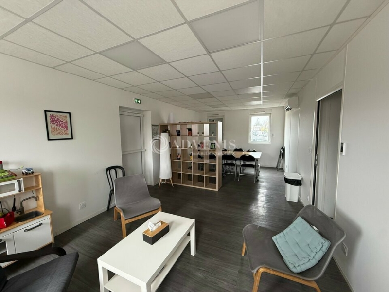 Vente Investisseur Bureaux FLEURY LES AUBRAIS (45400) - Photo 11
