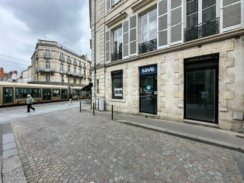 Location Commerces ORLEANS (45000) - Photo 1