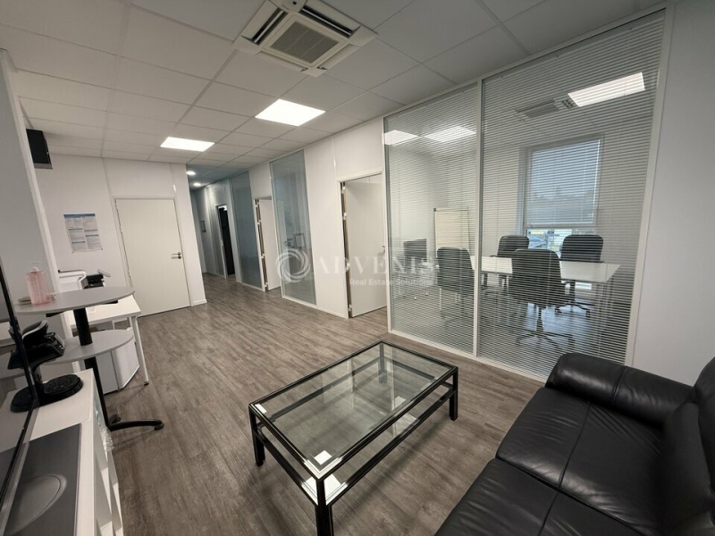 Vente Investisseur Bureaux ORLEANS (45000) - Photo 2