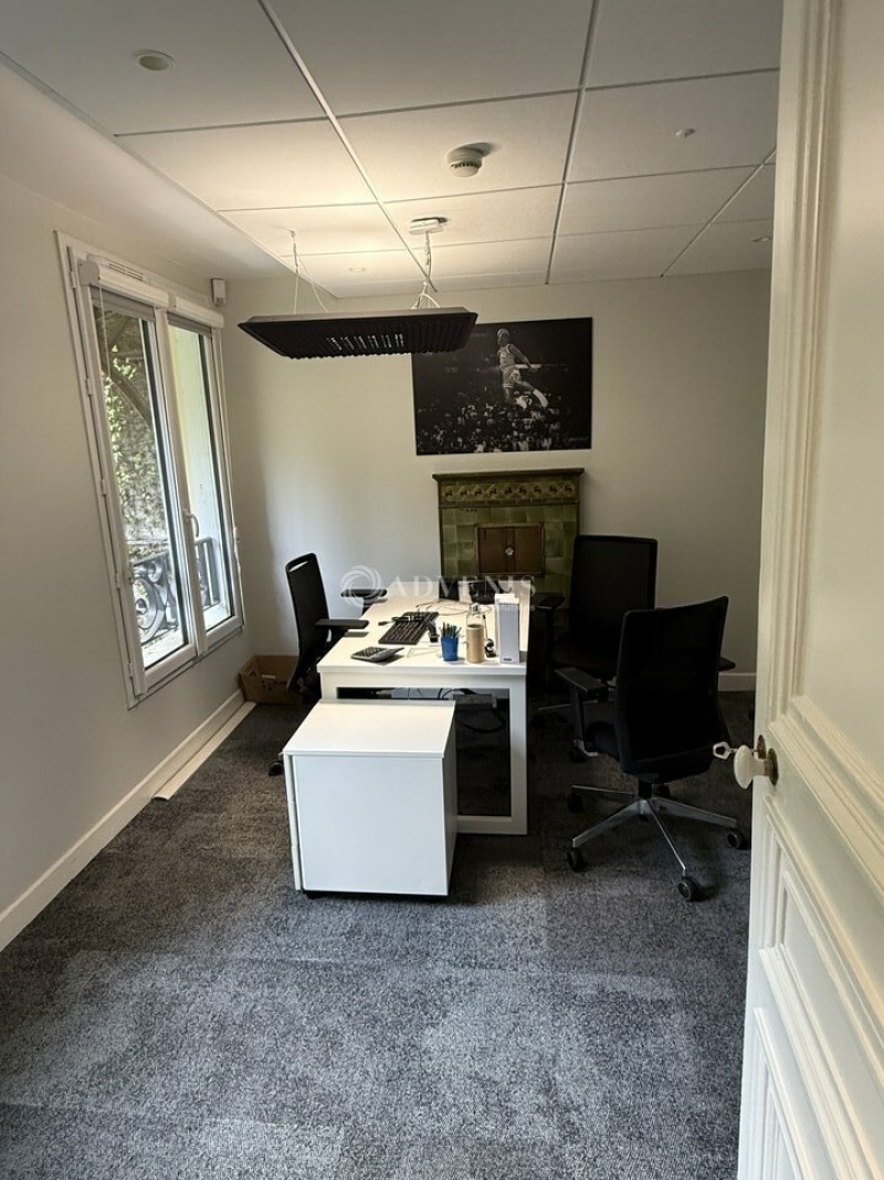 Vente Investisseur Commerces ORLEANS (45000) - Photo 6