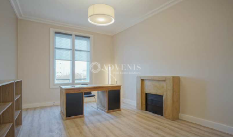 Location Commerces PARIS (75008) - Photo 11