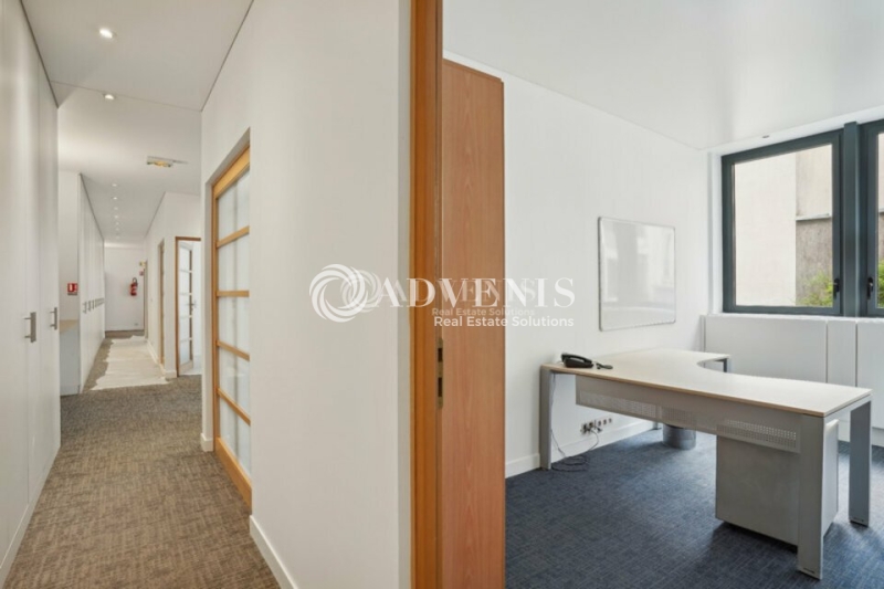 Location Bureaux PARIS (75008) - Photo 7