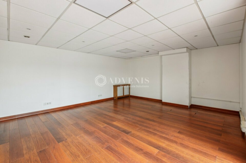 Location Bureaux PARIS (75017) - Photo 11