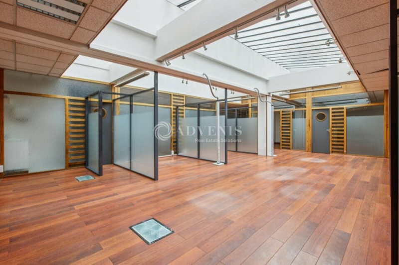 Location Bureaux PARIS (75017) - Photo 8