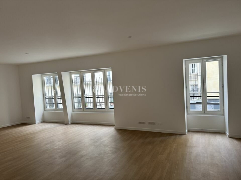 Location Bureaux PARIS (75008) - Photo 10