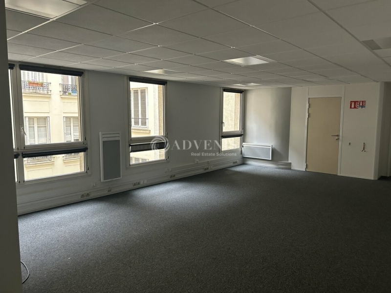 Location Bureaux PARIS (75017) - Photo 8