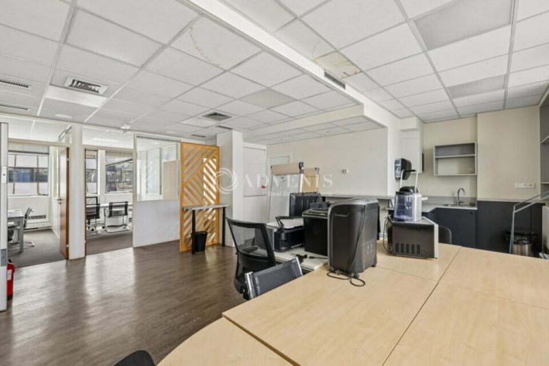 Location Bureaux PARIS (75008) - Photo 9
