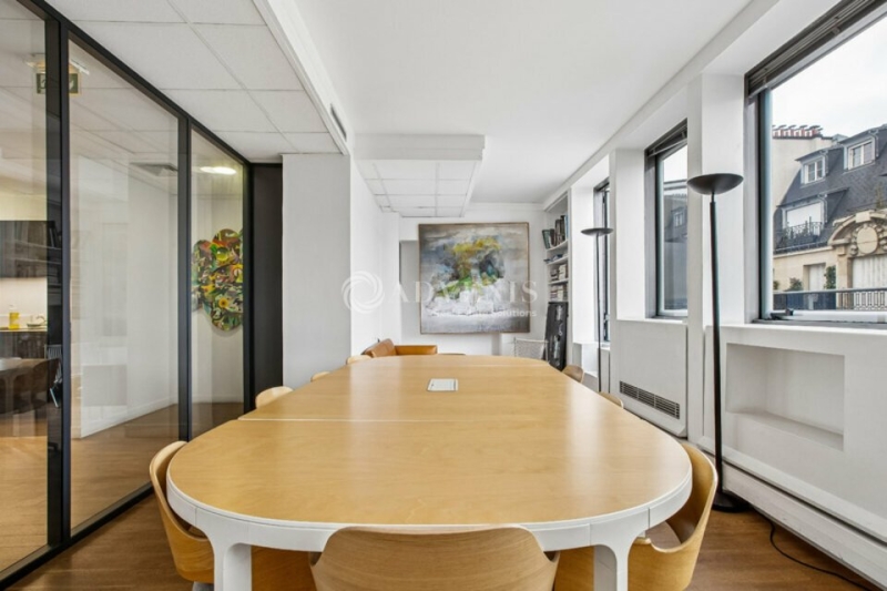 Location Bureaux PARIS (75008) - Photo 2
