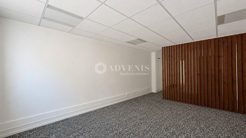 Location Bureaux PARIS (75017) - Photo 8