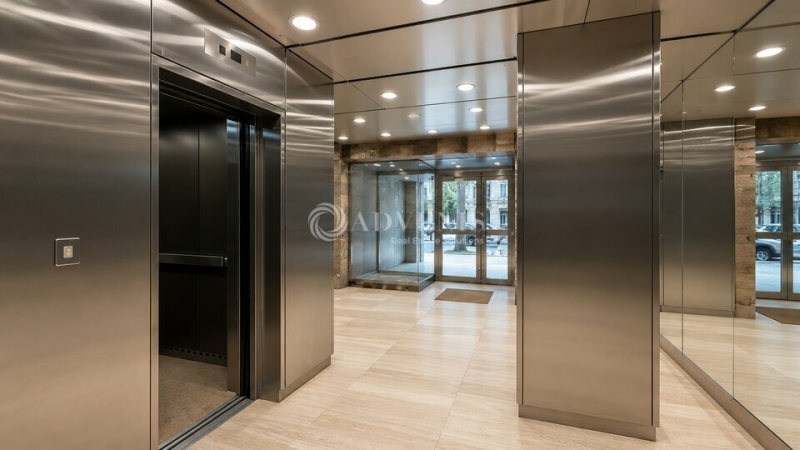 Location Bureaux PARIS (75008) - Photo 9