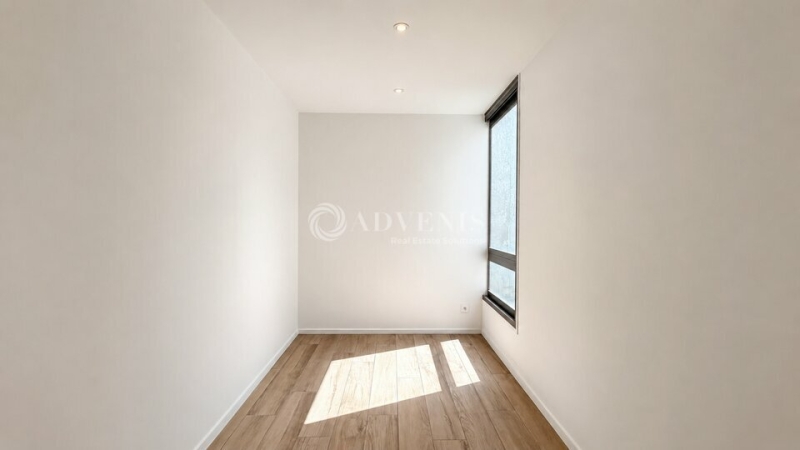 Location Commerces PARIS (75008) - Photo 9