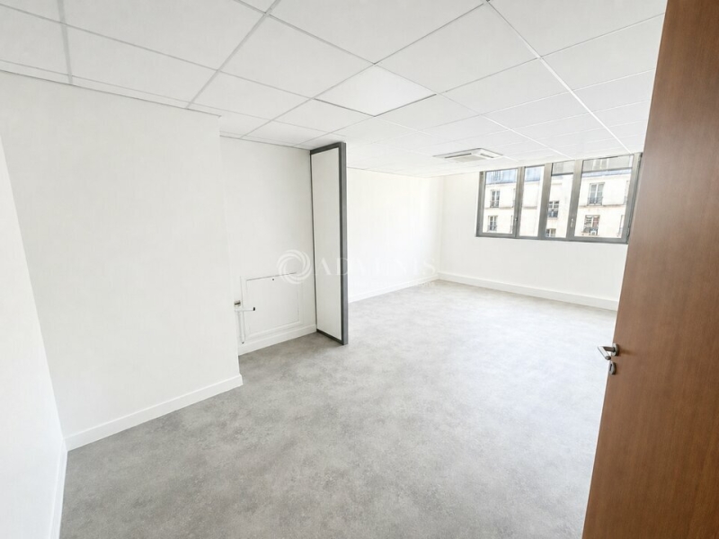 Location Bureaux et activités légères PARIS (75012) - Photo 6