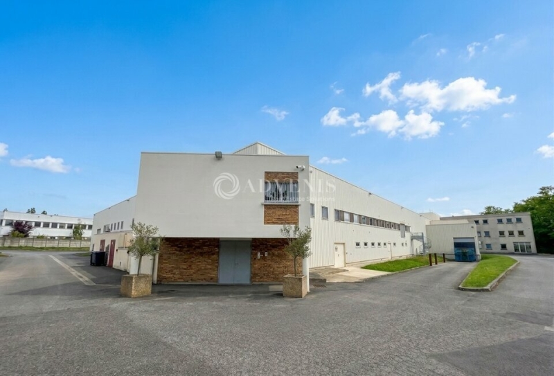 Location Activités Entrepôts NEUILLY SUR MARNE (93330) - Photo 1