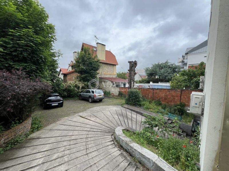 Location Commerces CRÉTEIL (94000) - Photo 4
