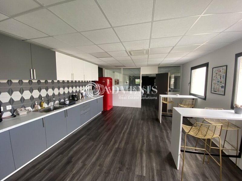 Vente Utilisateur Bureaux NEUILLY PLAISANCE (93360) - Photo 9