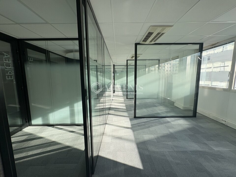 Location Bureaux ISSY LES MOULINEAUX (92130) - Photo 14