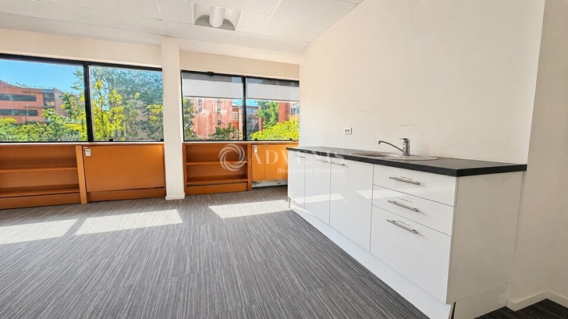 Vente Investisseur Bureaux IVRY SUR SEINE (94200) - Photo 10