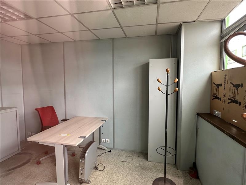 Location Activités Entrepôts IVRY SUR SEINE (94200) - Photo 2
