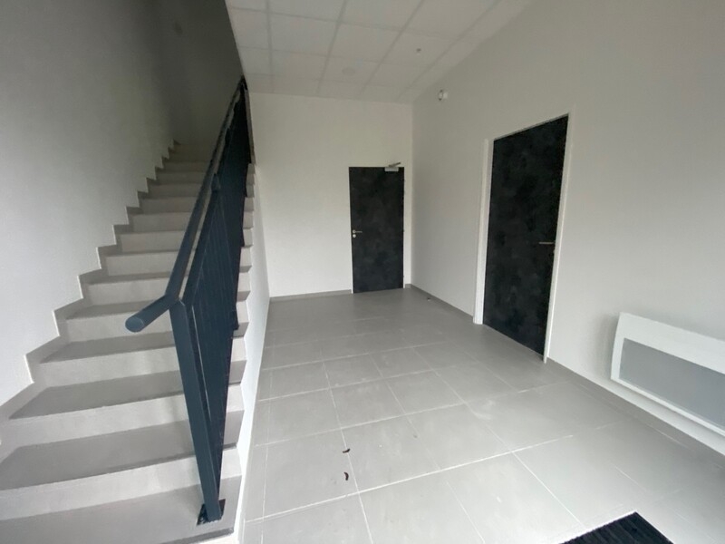 Location Activités Entrepôts AUBERGENVILLE (78410) - Photo 7