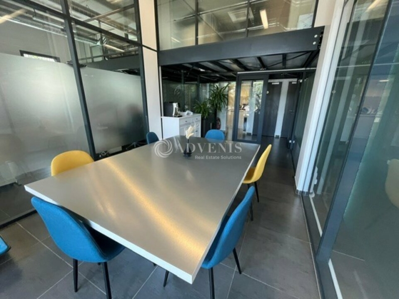 Location Bureaux FOURQUEUX (78112) - Photo 9