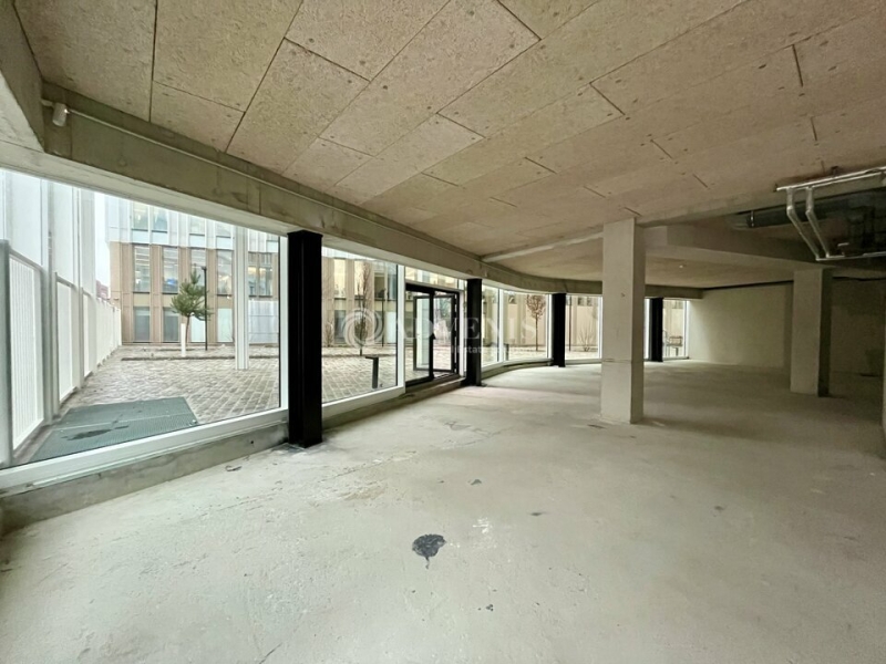 Location Commerces NANTERRE (92000) - Photo 9