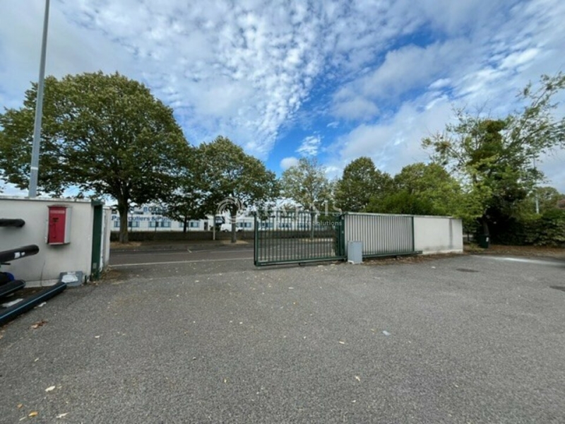 Location Activités Entrepôts POISSY (78300) - Photo 12