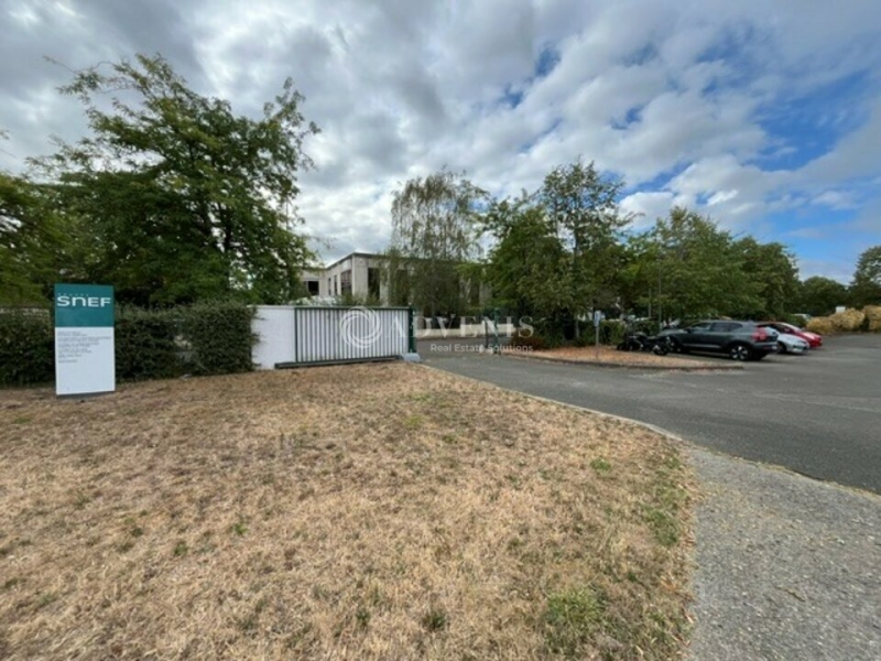Location Activités Entrepôts POISSY (78300) - Photo 8