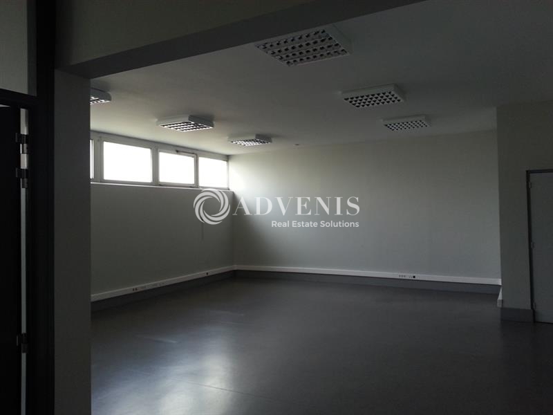 Location Entrepôts SAINT PIERRE DES CORPS (37700) - Photo 4