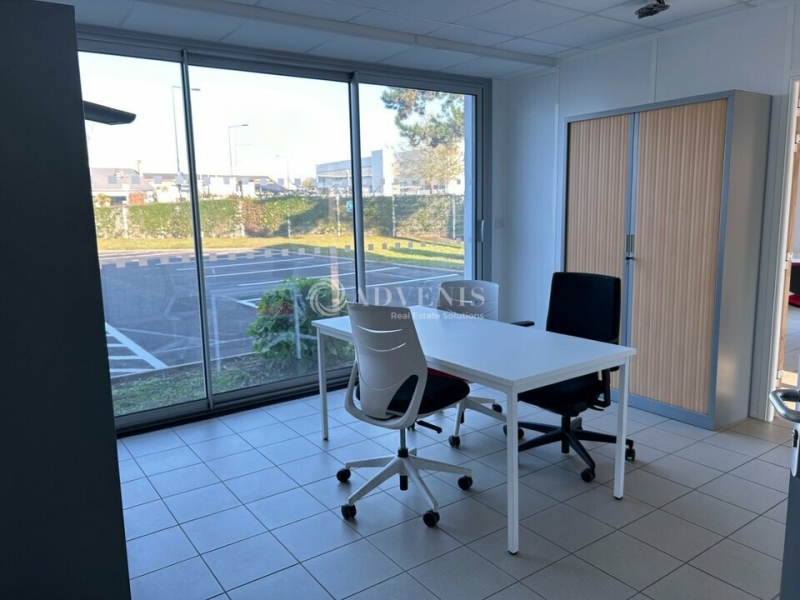 Location Activités Entrepôts TOURS (37100) - Photo 12