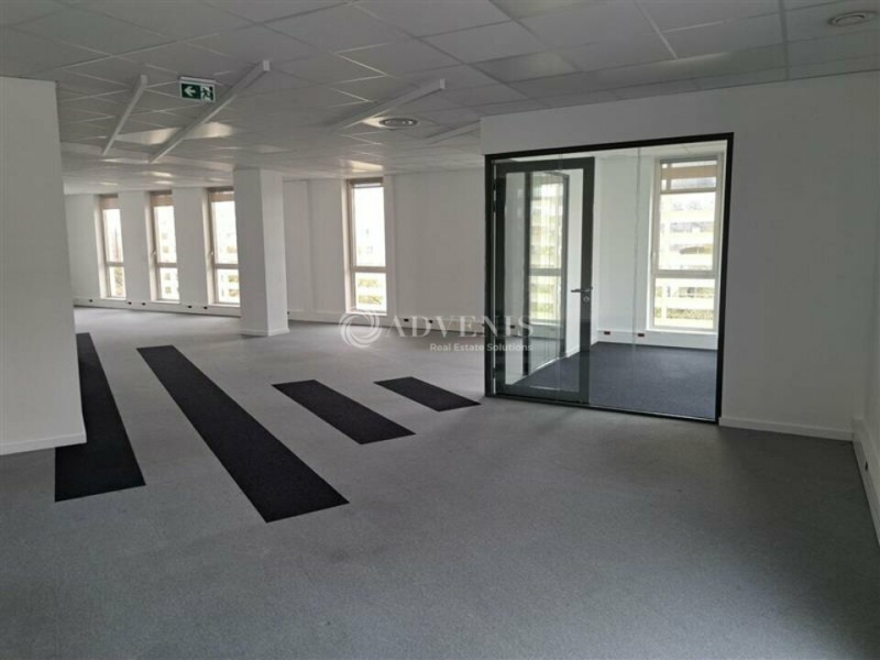 Location Bureaux TOURS (37100) - Photo 1