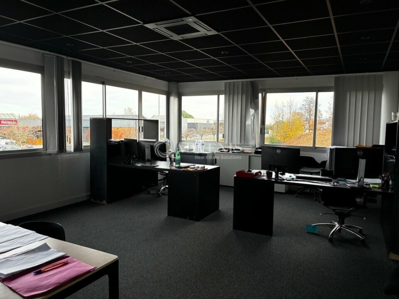 Location Activités Entrepôts PARCAY MESLAY (37210) - Photo 6