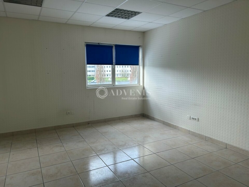 Location Bureaux PARCAY MESLAY (37210) - Photo 14